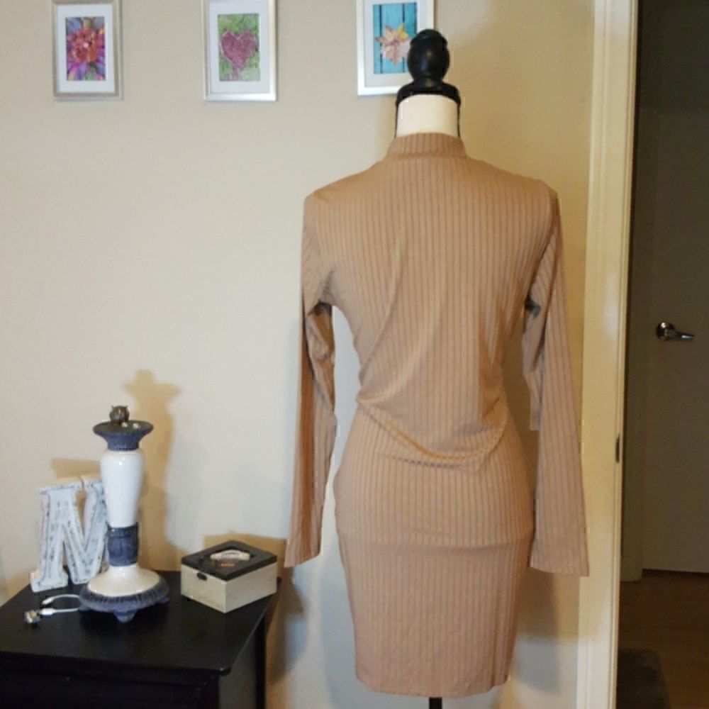  Ribbed Knit Mock Neck Fitted Dress M side button detail - Picture 9 of 13